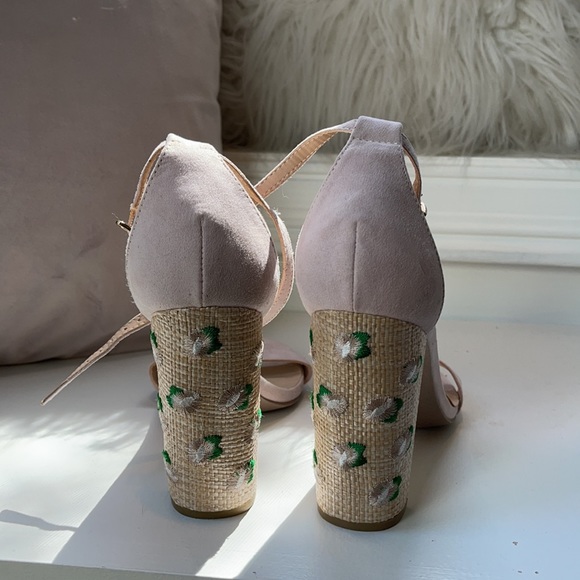 Wild Diva Heels - Picture 3 of 4